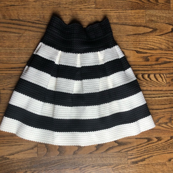 Girls from Savoy black & white stripe bell skirt - Picture 2 of 7